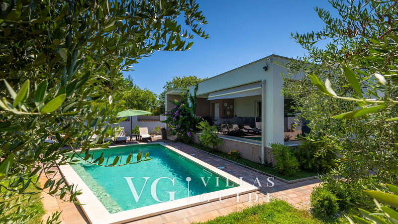 Villa Dila Garten und Außenbereich