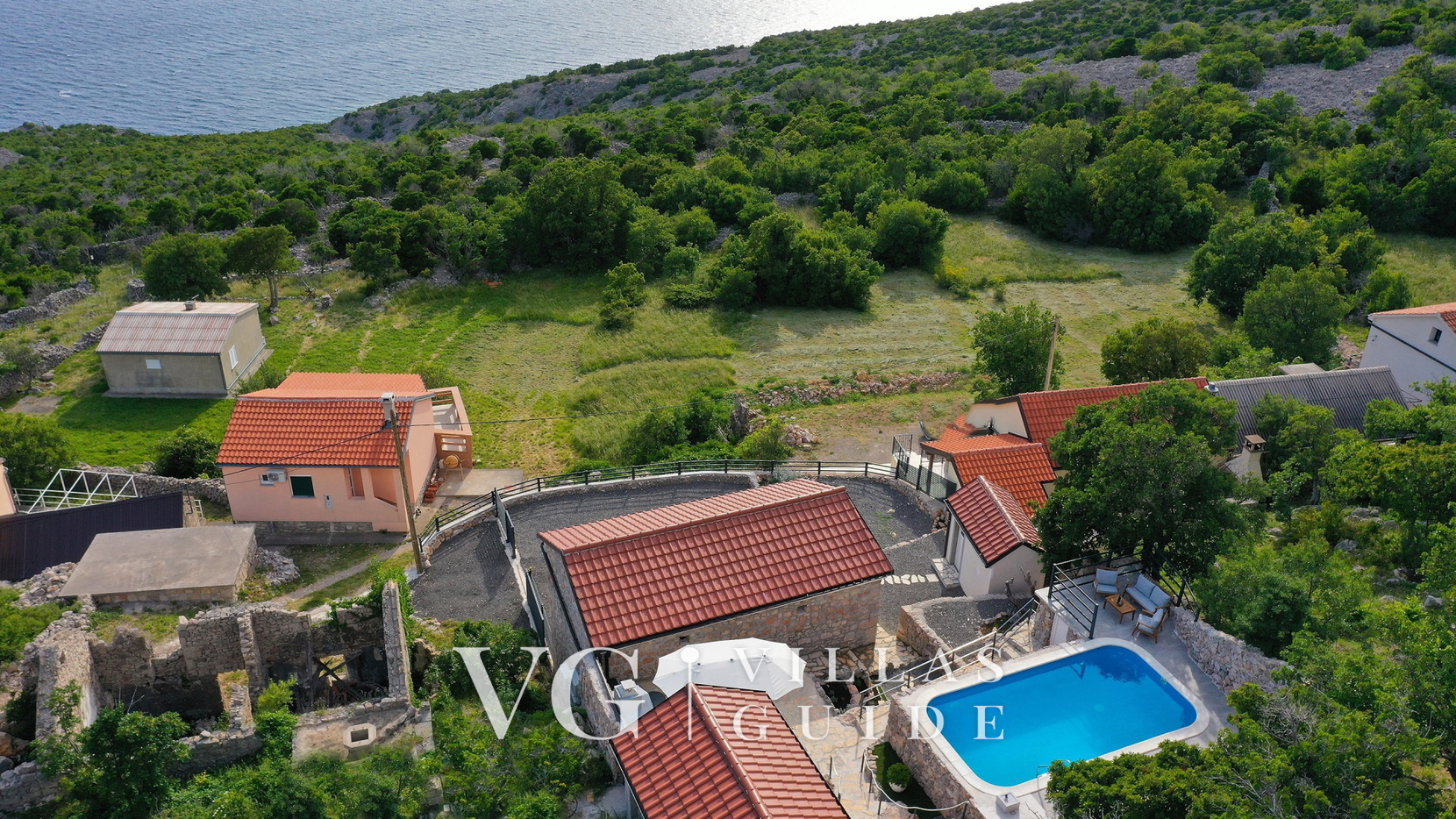 Holiday home Villa  Majnarić  Senj Prizna Garten und Außenbereich