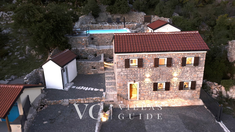 Holiday home Villa  Majnarić  Senj Prizna Garten und Außenbereich