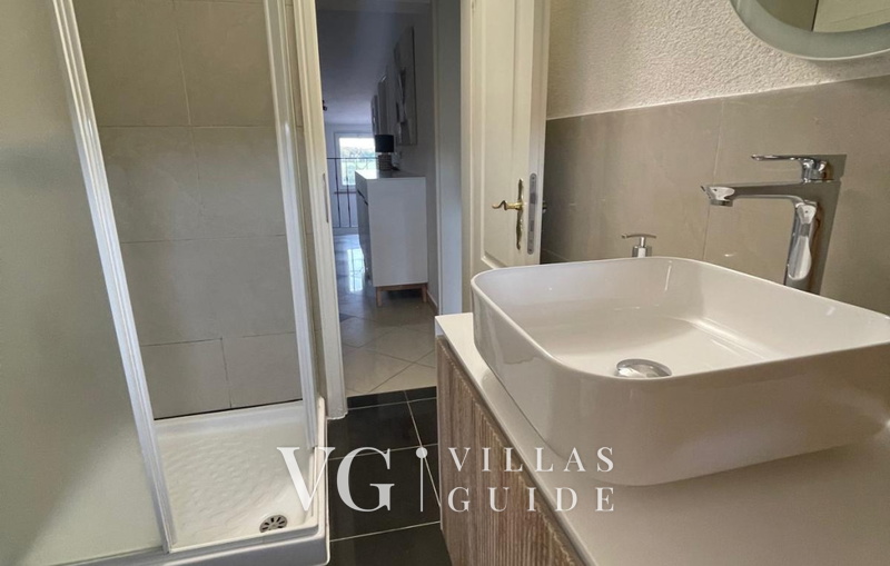 Vila Romani Bathroom