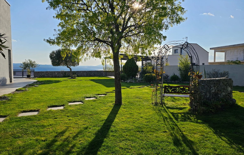 Holiday Home Villa Legara with pool