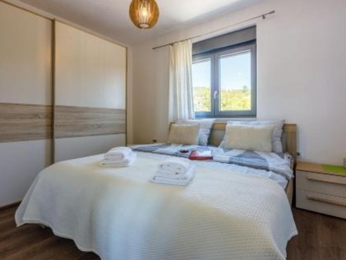 Holiday Home Villa Legara with pool