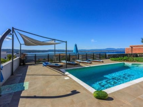 Holiday Home Villa Legara with pool