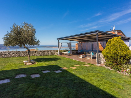 Holiday Home Villa Legara with pool