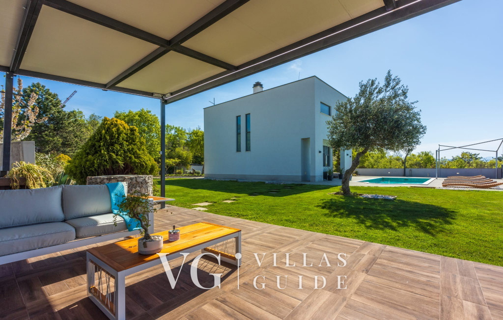 Holiday Home Villa Legara with pool Garden and property exterior