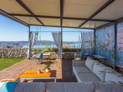 Holiday Home Villa Legara with pool