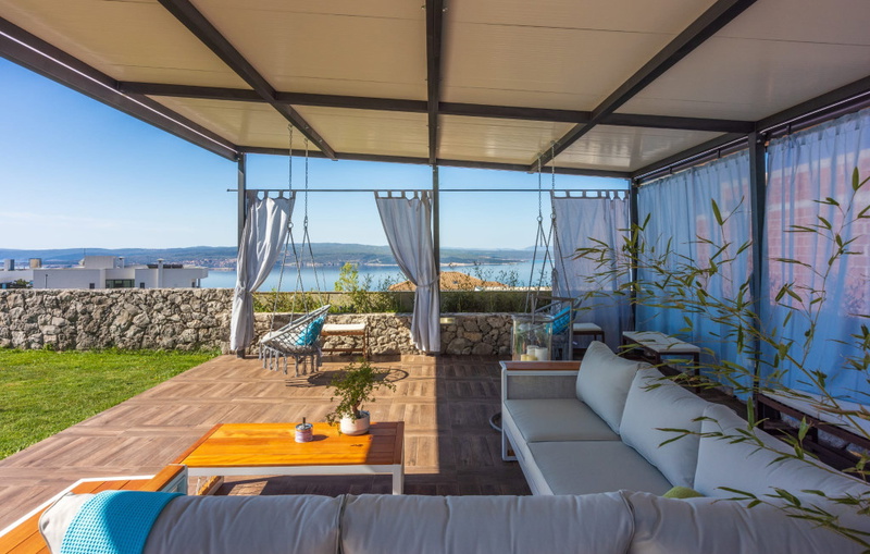 Holiday Home Villa Legara with pool