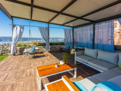 Holiday Home Villa Legara with pool