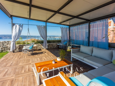 Holiday Home Villa Legara with pool