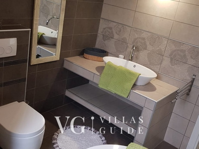 Holiday Home Villa Legara with pool Bathroom