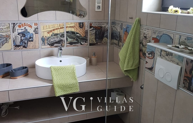 Holiday Home Villa Legara with pool Bathroom