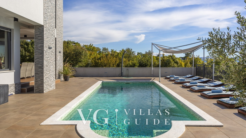 Holiday Home Villa Legara with pool Pool