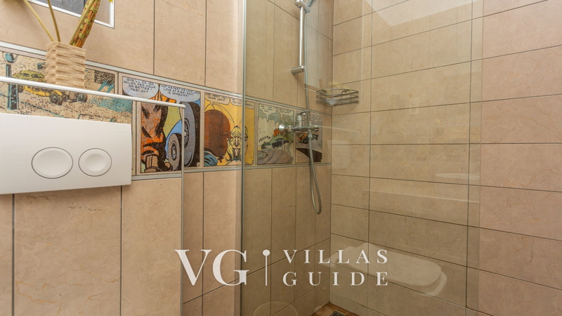 Holiday Home Villa Legara with pool Bathroom