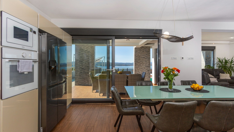 Holiday Home Villa Legara with pool