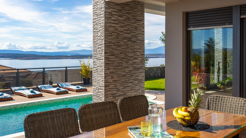 Holiday Home Villa Legara with pool