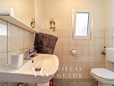 House Ante Osobjava Kupaonica