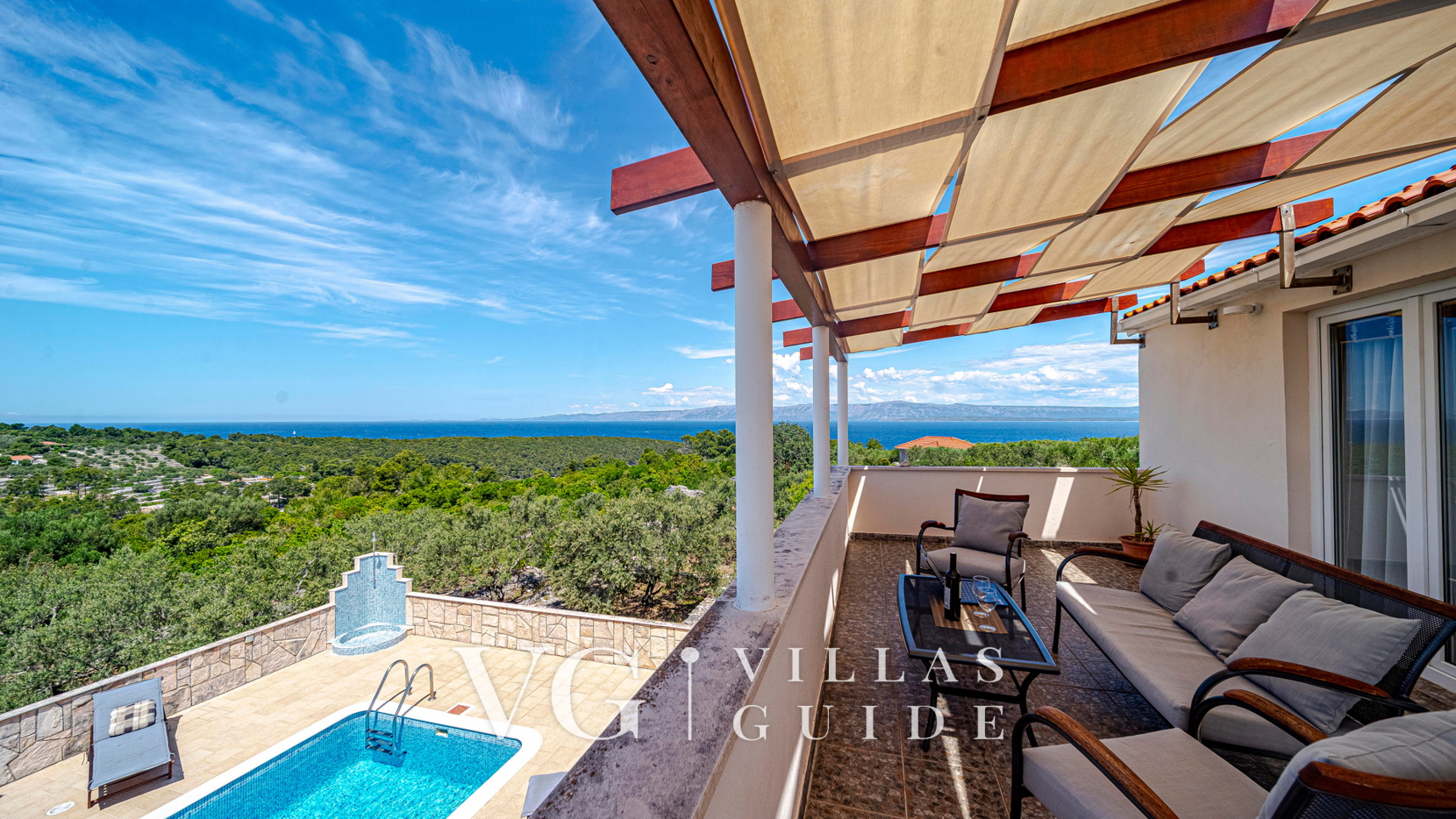 Holiday home SUNSET Garden and property exterior