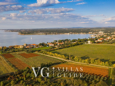 B&M Apartments Novigrad Microlocation