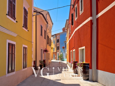 B&M Apartments Novigrad Microlocation