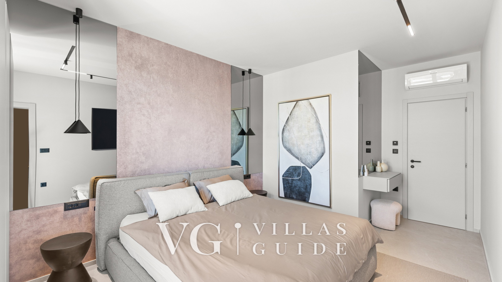 Villa Flores Bedroom