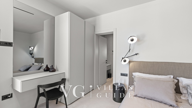 Villa Flores Bedroom