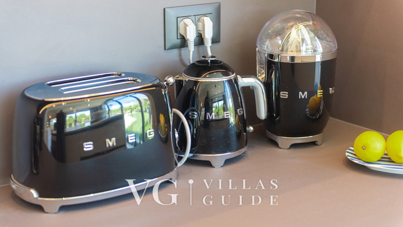 Villa Flores Kitchen