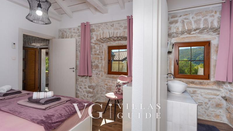 Villa Mariva with two pools Crikvenica Tribalj Schlafzimmer