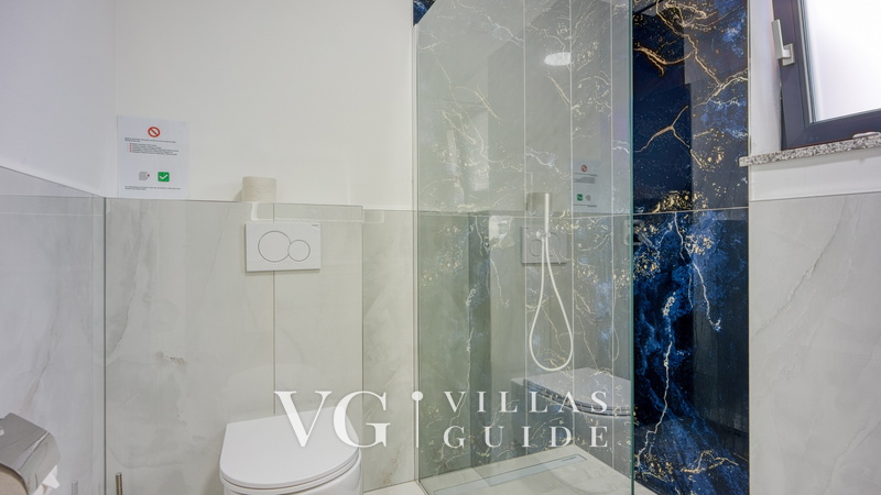 Apartment Adria 3 Badezimmer