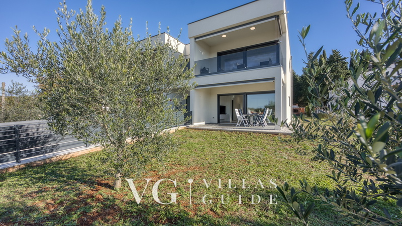 Apartment Adria 3 Garten und Außenbereich