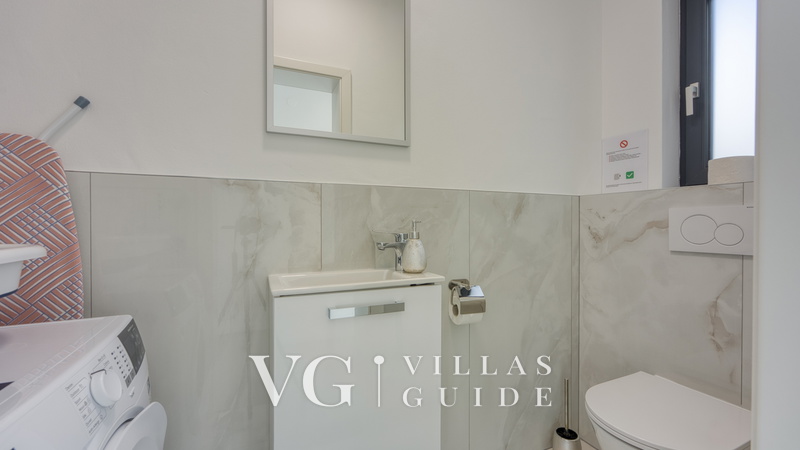 Apartment Adria 4 WC za goste