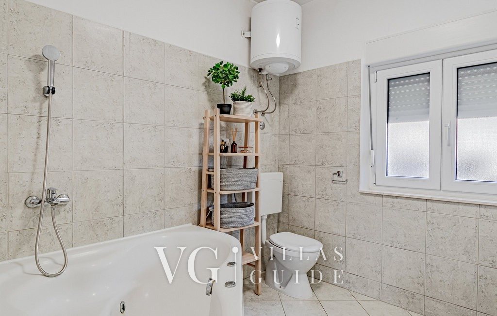 Holiday house VIRA Bathroom