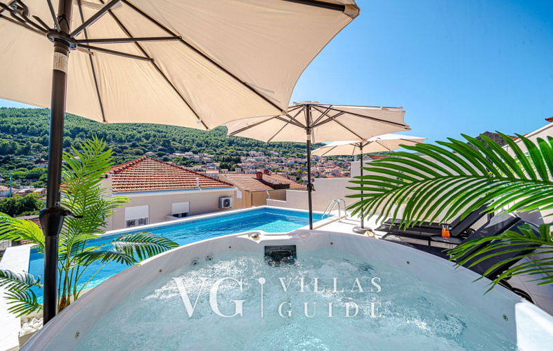 Holiday house VIRA Piscina