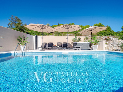 Holiday house VIRA Pool