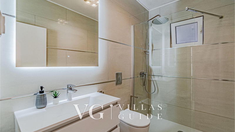 Holiday house VIRA Badezimmer