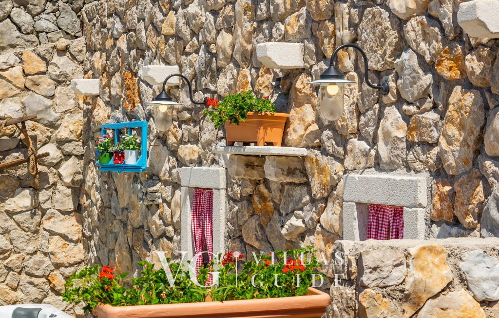 Villa Imortele aria with pool&whirpool island Cres Garden and property exterior