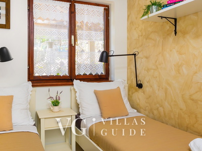 Villa Imortele aria with pool&whirpool island Cres Camera da letto