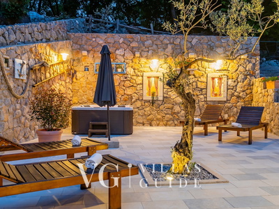 Villa Imortele aria with pool&whirpool island Cres wellness