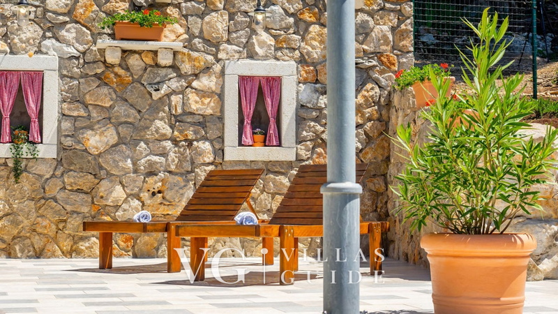 Villa Imortele aria with pool&whirpool island Cres Garden and property exterior