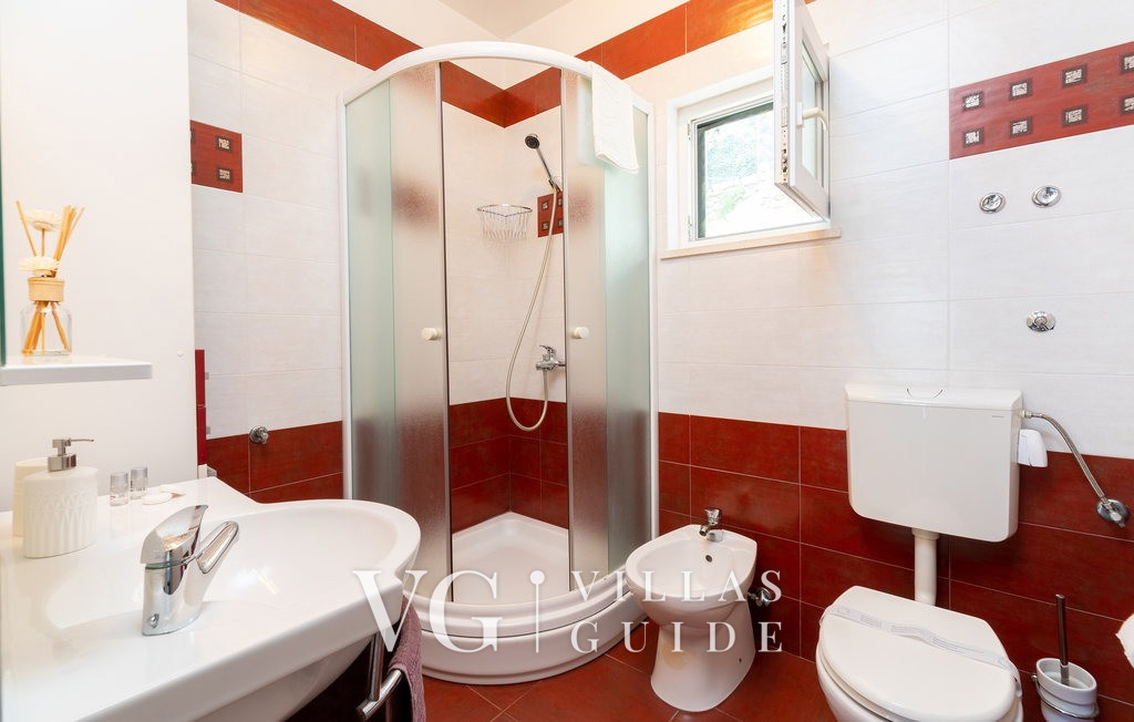 Holiday home Erika Bathroom