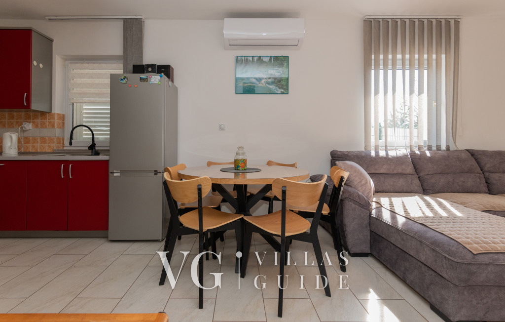 Holiday Home Helga - Makarska-Ričice Kitchen