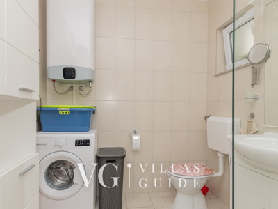 Holiday Home Helga - Makarska-Ričice Badezimmer