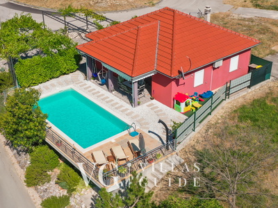 Holiday Home Helga - Makarska-Ričice