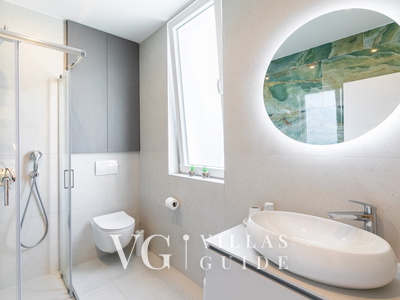 Villa Mon Amour Bathroom