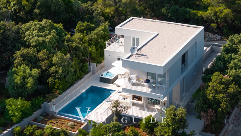 Villa Mon Amour Garden and property exterior