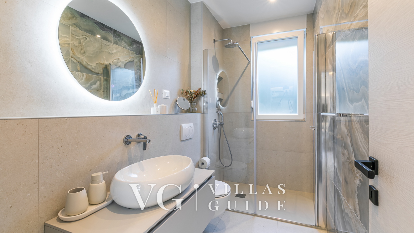 Villa Mon Amour Bathroom