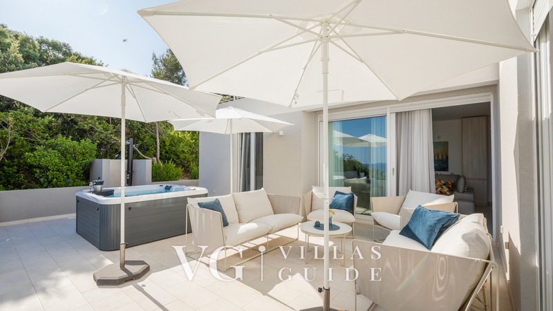 Villa Mon Amour Additional content