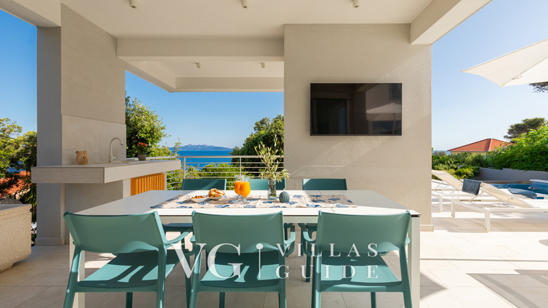 Villa Mon Amour Additional content