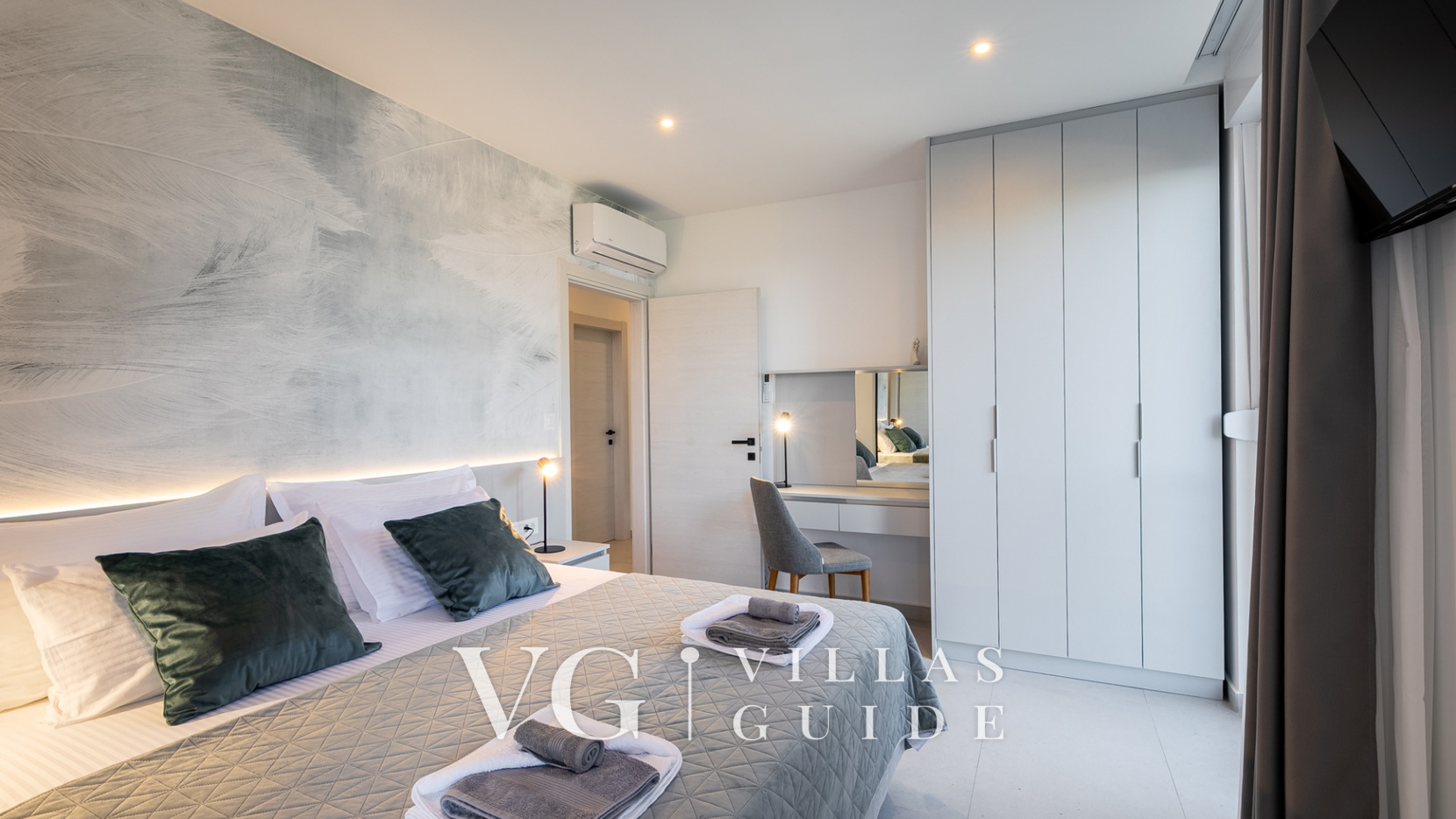 Villa Mon Amour Bedroom