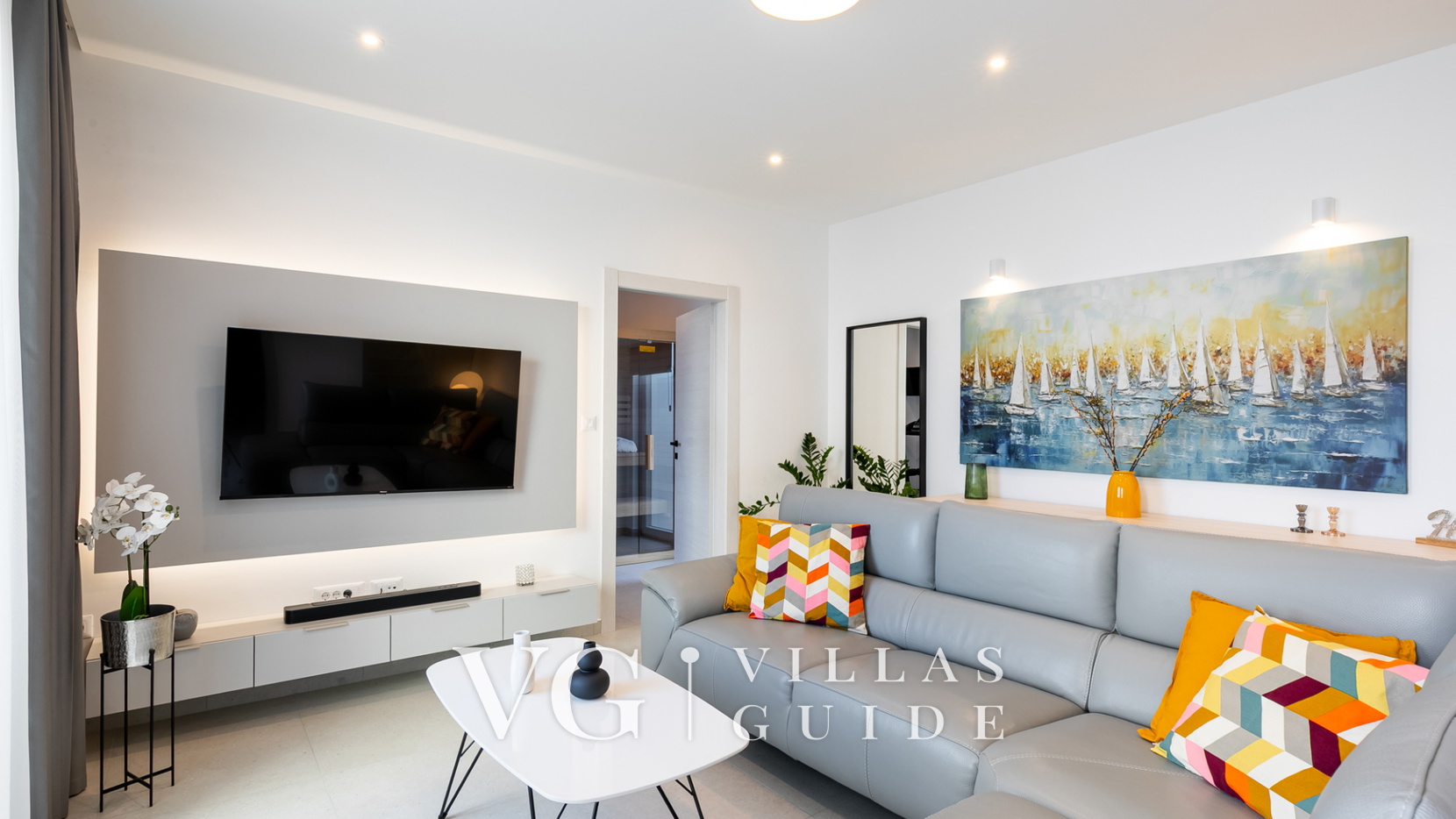 Villa Mon Amour Living room