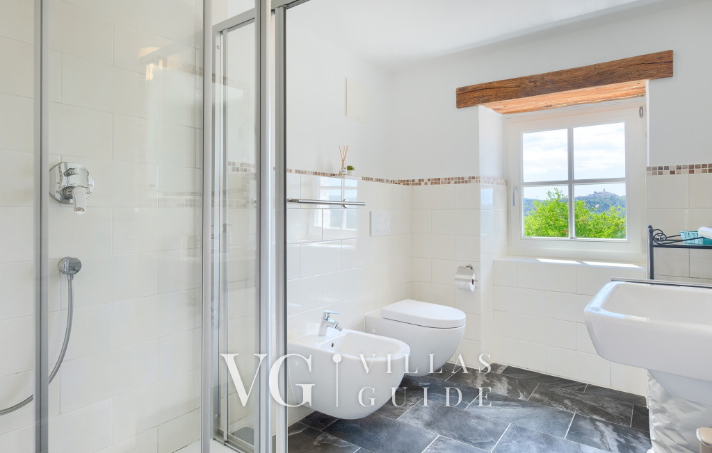Villa Pigini Bathroom